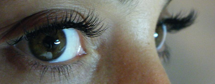 American volume lash extensions close-up — Lashmajick